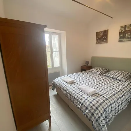 Maison Colombier , Townhouse