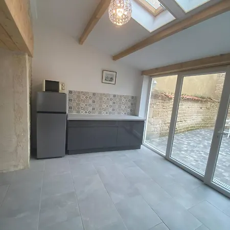 Maison Colombier , Townhouse * Aulnay (Charente-Maritime)
